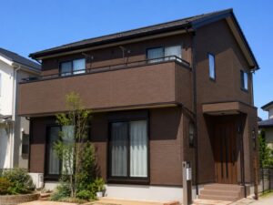 ブラウンカラーの外壁をした一般戸建